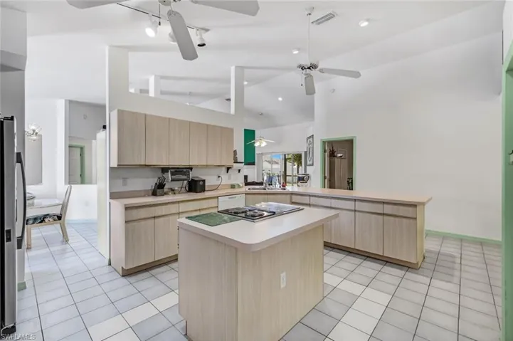 1208 Sw 34th St, Cape Coral, Florida 33914
