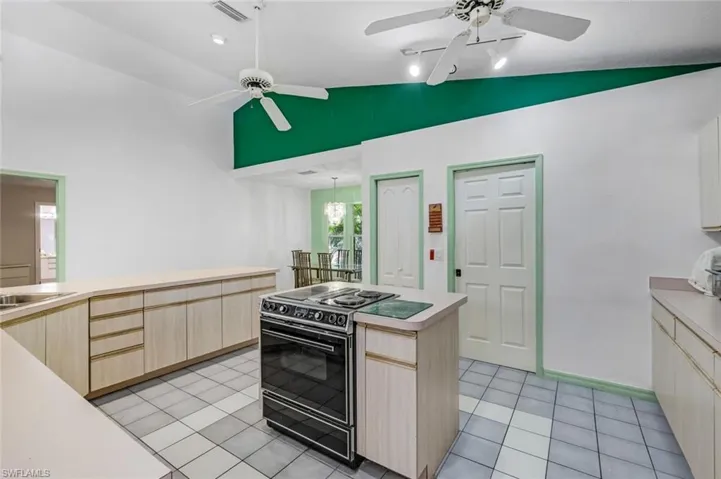 1208 Sw 34th St, Cape Coral, Florida 33914