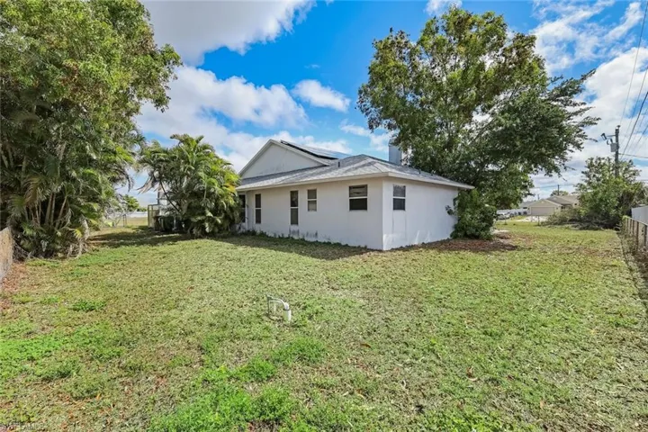 1208 Sw 34th St, Cape Coral, Florida 33914