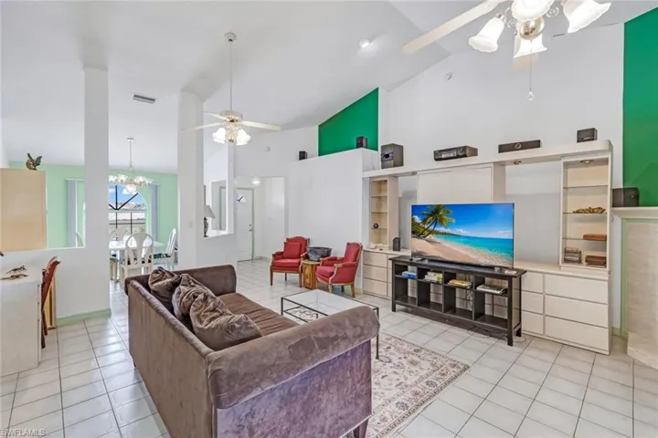 1208 Sw 34th St, Cape Coral, Florida 33914