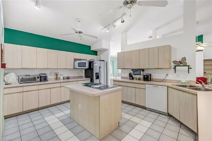 1208 Sw 34th St, Cape Coral, Florida 33914