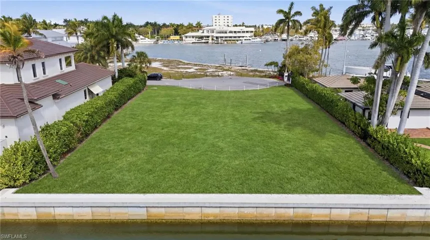 754 16th Ave S, Naples, Florida 34102