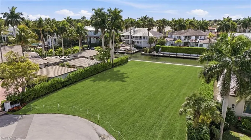 754 16th Ave S, Naples, Florida 34102