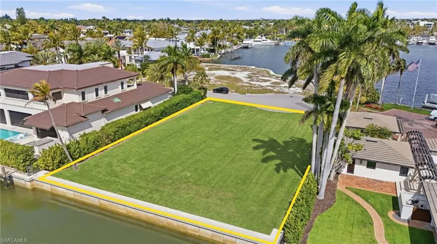 754 16th Ave S, Naples, Florida 34102