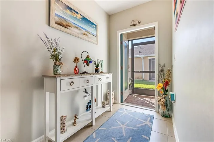 Screened entrance into foyer