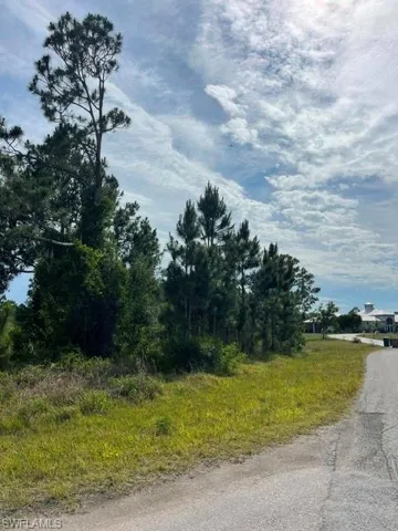 1048 Redbank Ave, Lehigh Acres, Florida 33974