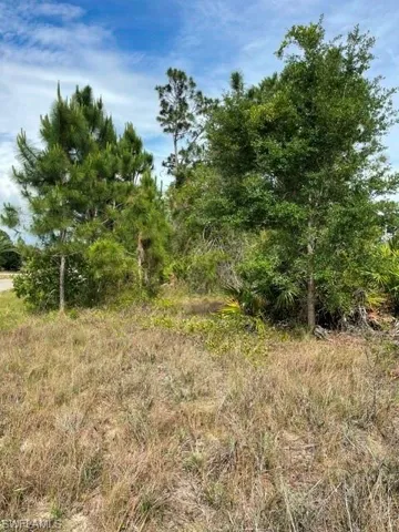1048 Redbank Ave, Lehigh Acres, Florida 33974