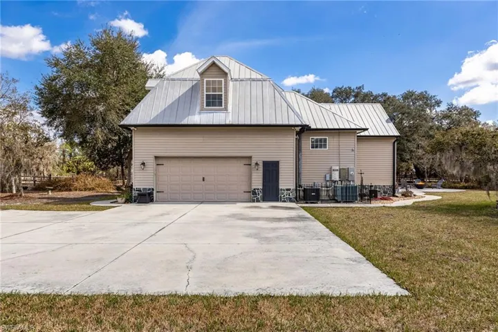 22800 N River  RD, Alva, FL 33920