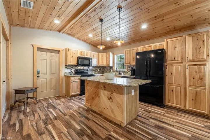 22800 N River  RD, Alva, FL 33920