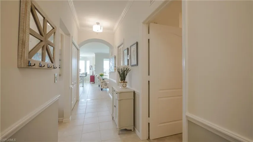 Entry/hallway