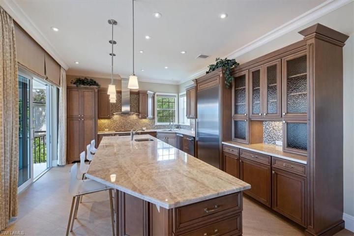 1765 Gulfstar DR S # 504, NAPLES FL 34112