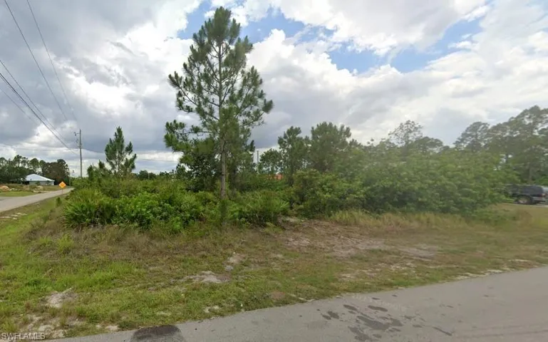 Corner lot