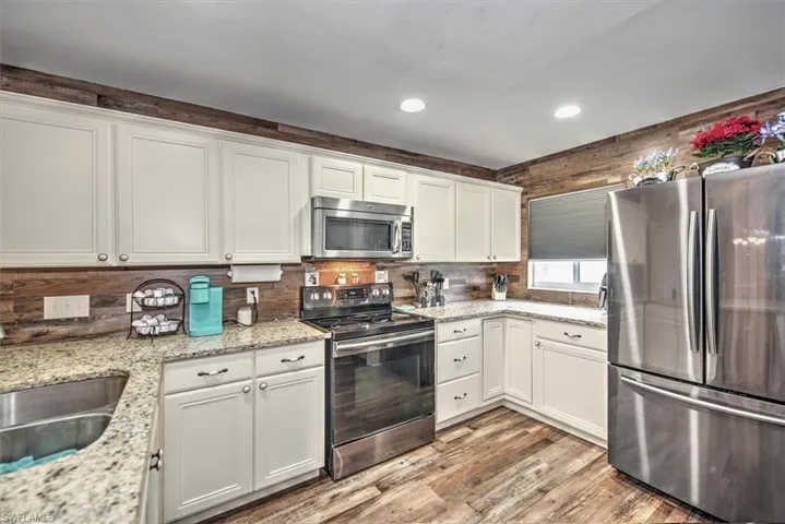 Newer SS appliances included