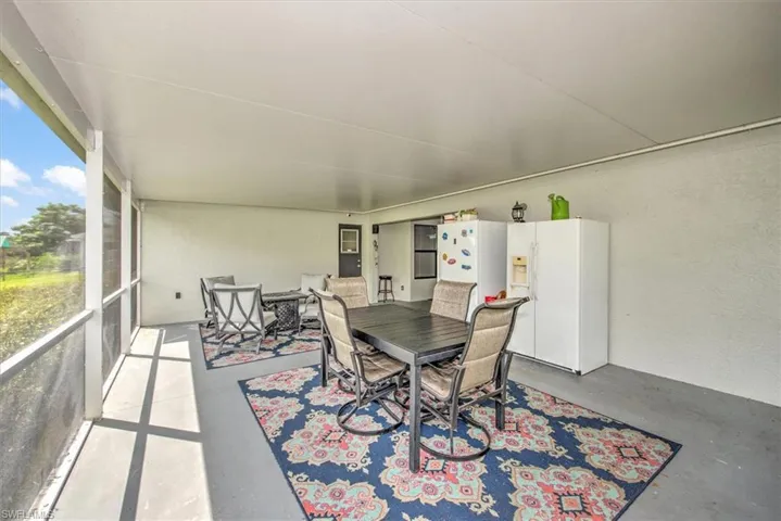 Very large screened lanai would be perfect for entertaining