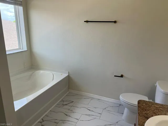 10329 Canal Brook Ln, Lehigh Acres, Florida 33936