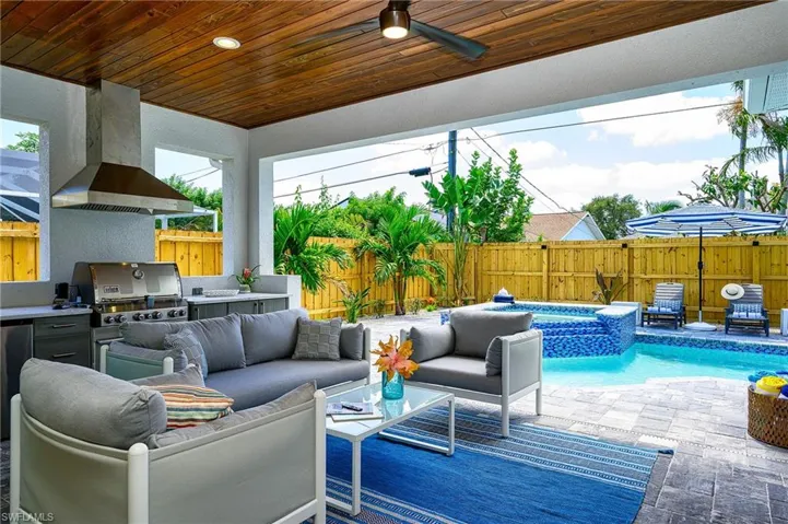 Covered Lanai Overlooking Spa, Pool and Patio