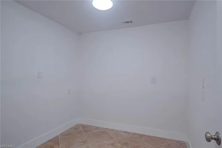 3760 Liberty Sq, Fort Myers Fl 33908