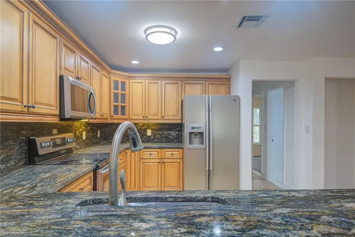 3760 Liberty Sq, Fort Myers Fl 33908