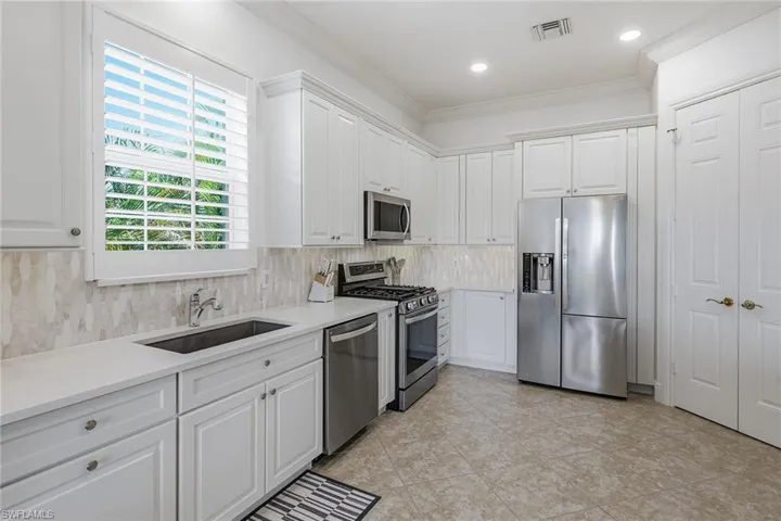 3176  Serena  LN, Naples, FL 34114