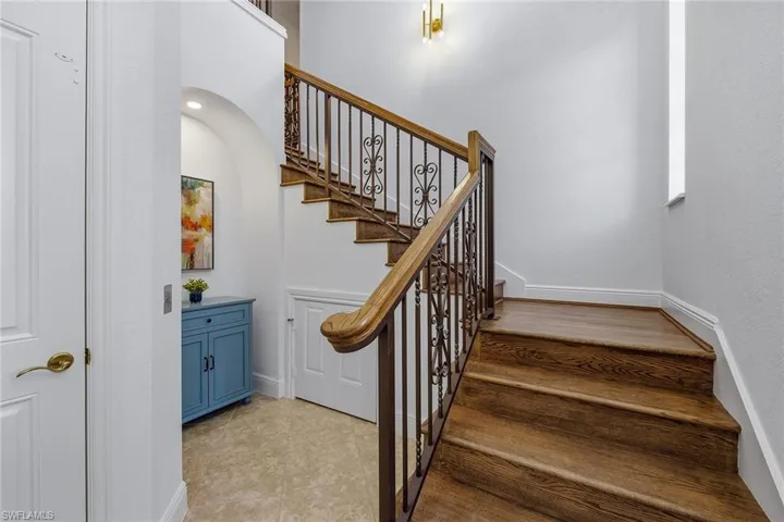 3176  Serena  LN, Naples, FL 34114