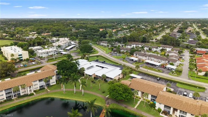 195 Cypress Way E 8, Naples, Florida 34110