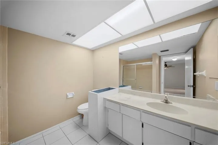 195 Cypress Way E 8, Naples, Florida 34110