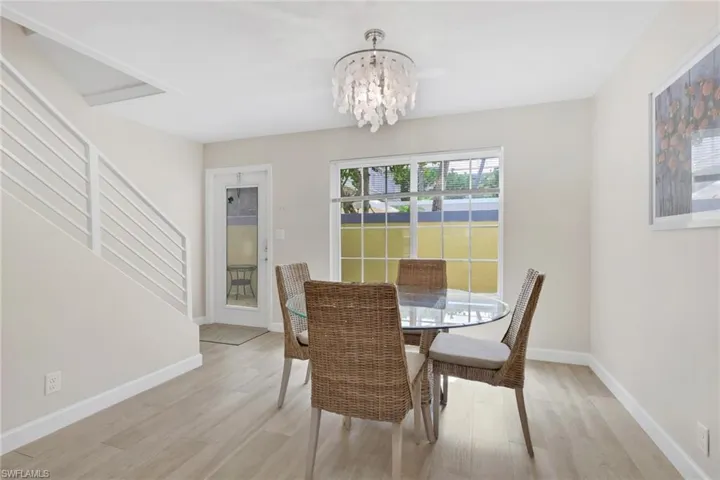 230  3rd S AVE, Naples, FL 34102
