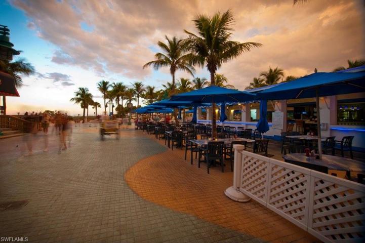 Perfect location with space for outdoor dining and steps to the Gulf of Mexico