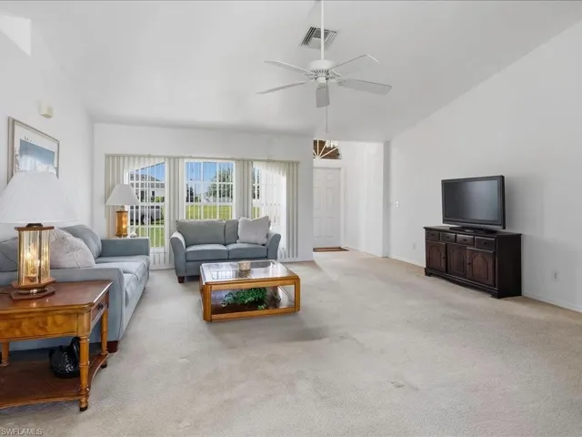 203 24th Ter, Cape Coral, Florida 33909