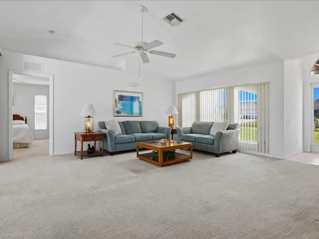 203 24th Ter, Cape Coral, Florida 33909