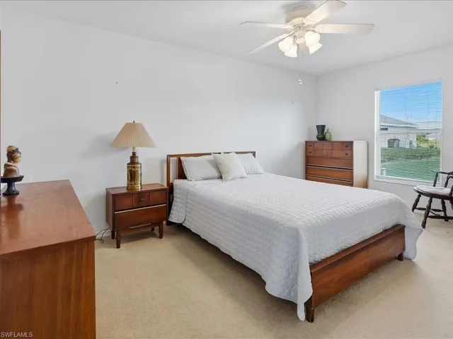 203 24th Ter, Cape Coral, Florida 33909
