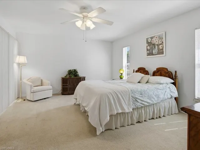 203 24th Ter, Cape Coral, Florida 33909