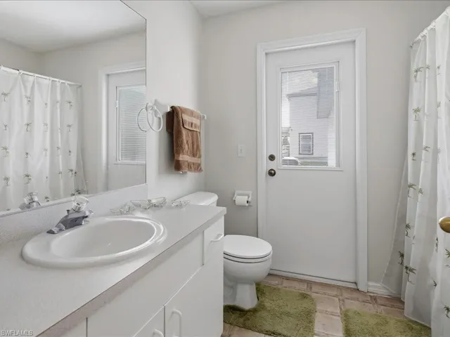 203 24th Ter, Cape Coral, Florida 33909