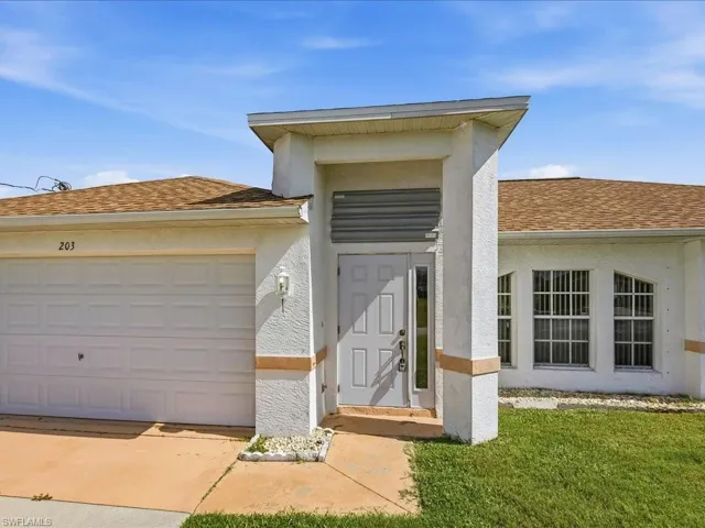 203 24th Ter, Cape Coral, Florida 33909
