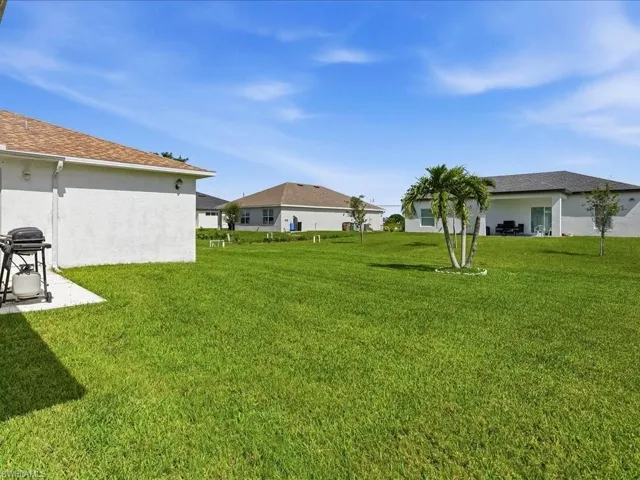 203 24th Ter, Cape Coral, Florida 33909