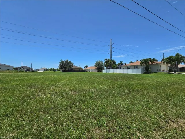 26 24th Ave, Cape Coral, Florida 33993