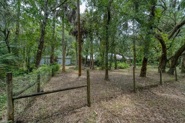 1205 Cr-830, Felda, Florida 33930