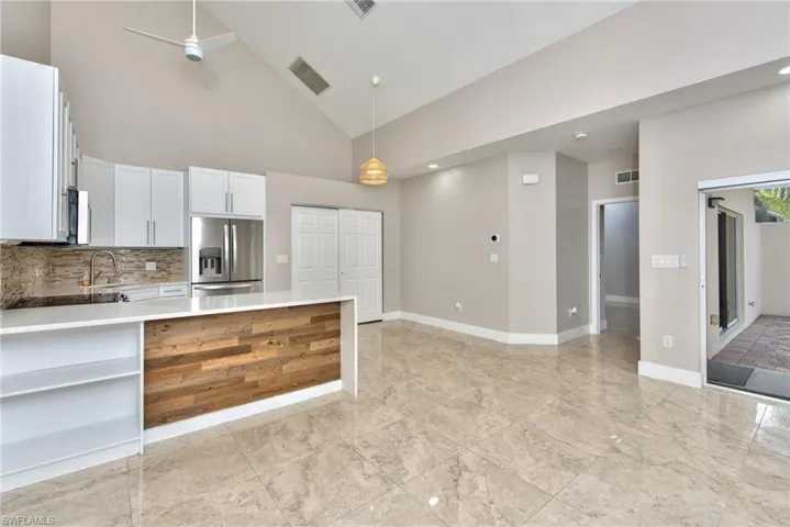 4436 Preserve Way 9-d, Naples, Florida 34109