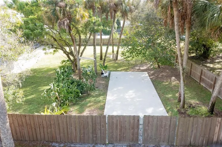 230  Fraser  AVE, Labelle, FL 33935