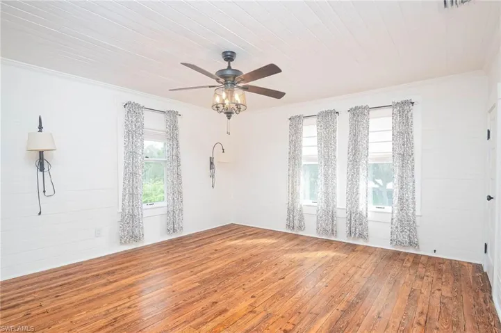 230  Fraser  AVE, Labelle, FL 33935