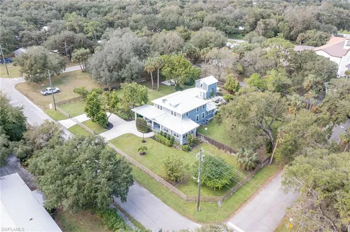 230  Fraser  AVE, Labelle, FL 33935