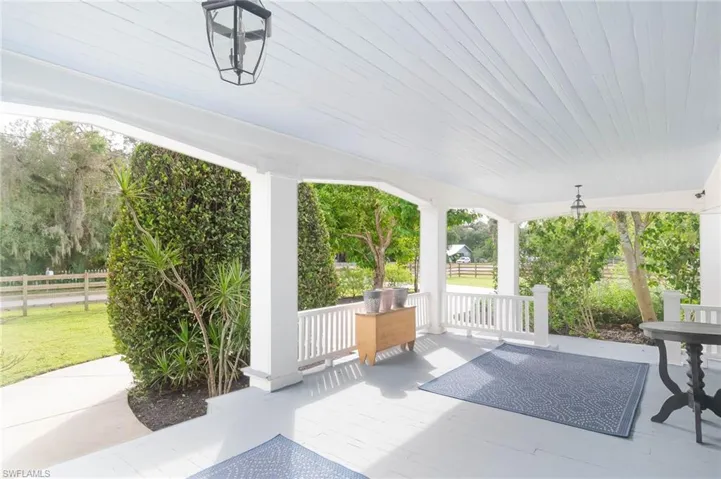 230  Fraser  AVE, Labelle, FL 33935