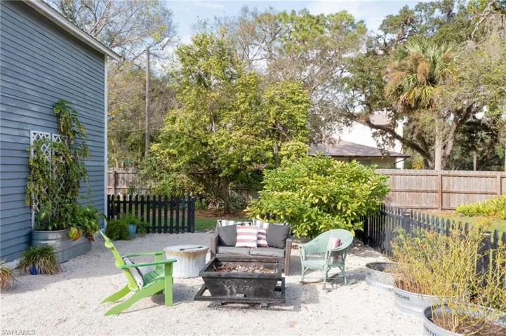 230  Fraser  AVE, Labelle, FL 33935