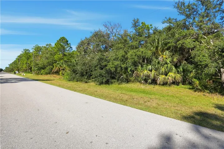 185 33rd Ave Nw, Naples, Florida 34120