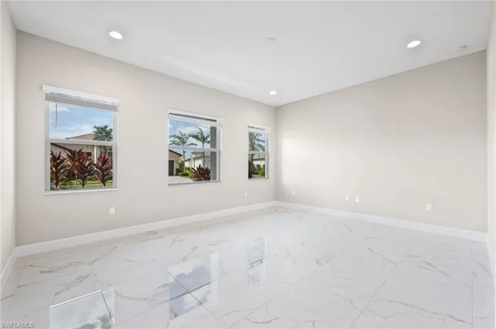 Shot 1 of Bonus Room: Bonus room can be used as: Game Room, Bourbon room, Hobby room, home theater, large office, or guest overflow