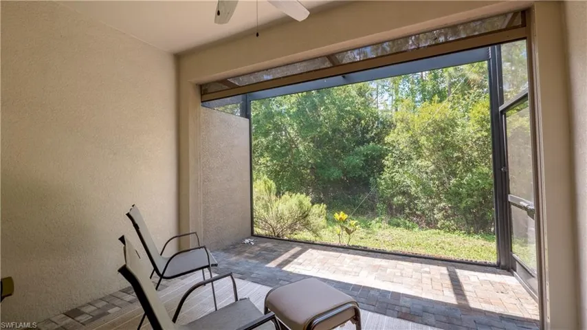 9076  Glenforest  DR, Naples, FL 34120