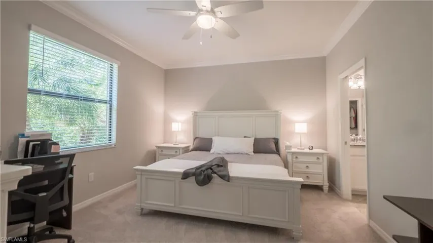 9076  Glenforest  DR, Naples, FL 34120