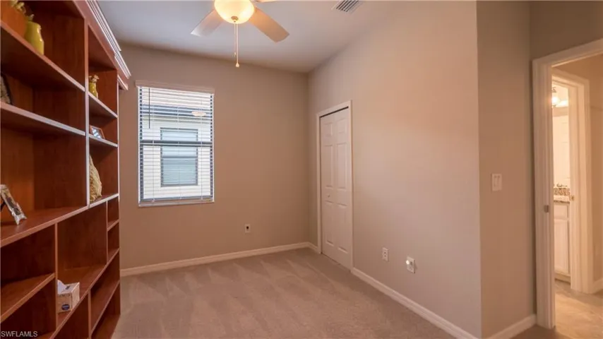 9076  Glenforest  DR, Naples, FL 34120