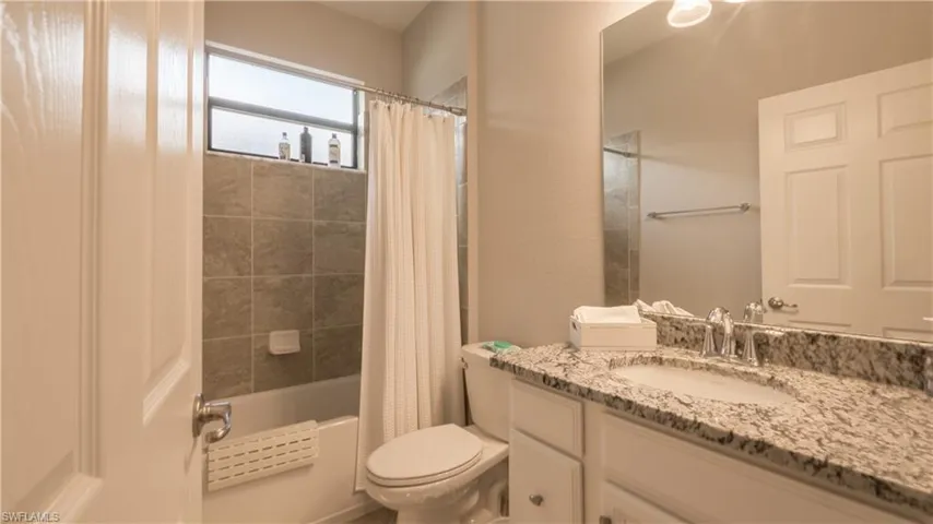 9076  Glenforest  DR, Naples, FL 34120