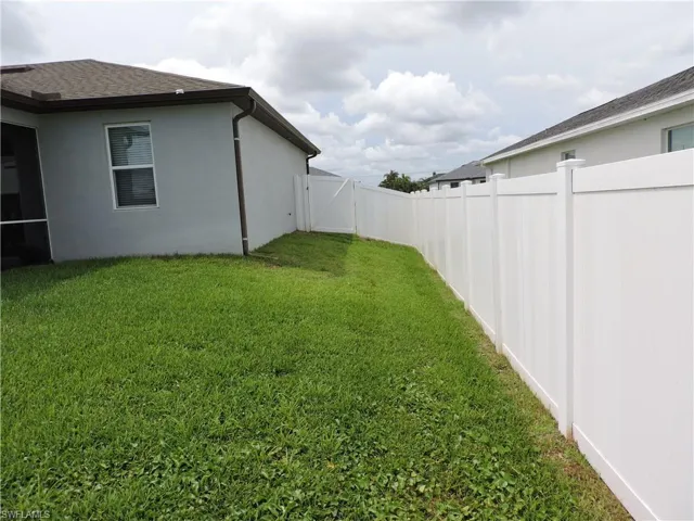 204 Nw 11th St, Cape Coral, Florida 33993